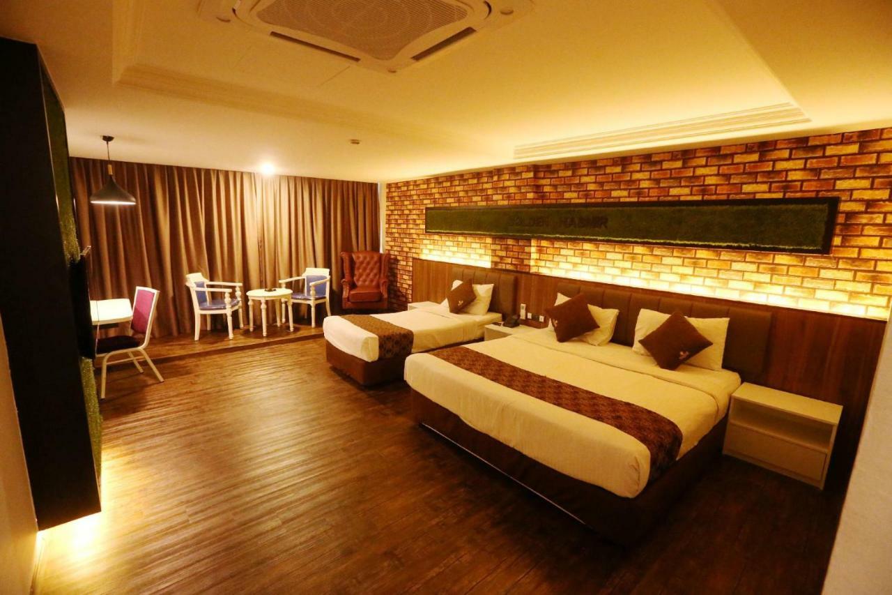 Golden Nasmir Hotel Букит-Мертаджам Экстерьер фото