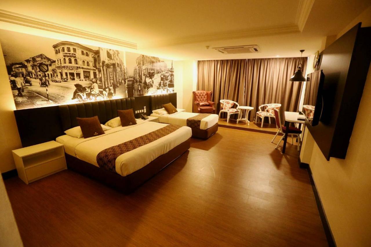 Golden Nasmir Hotel Букит-Мертаджам Экстерьер фото